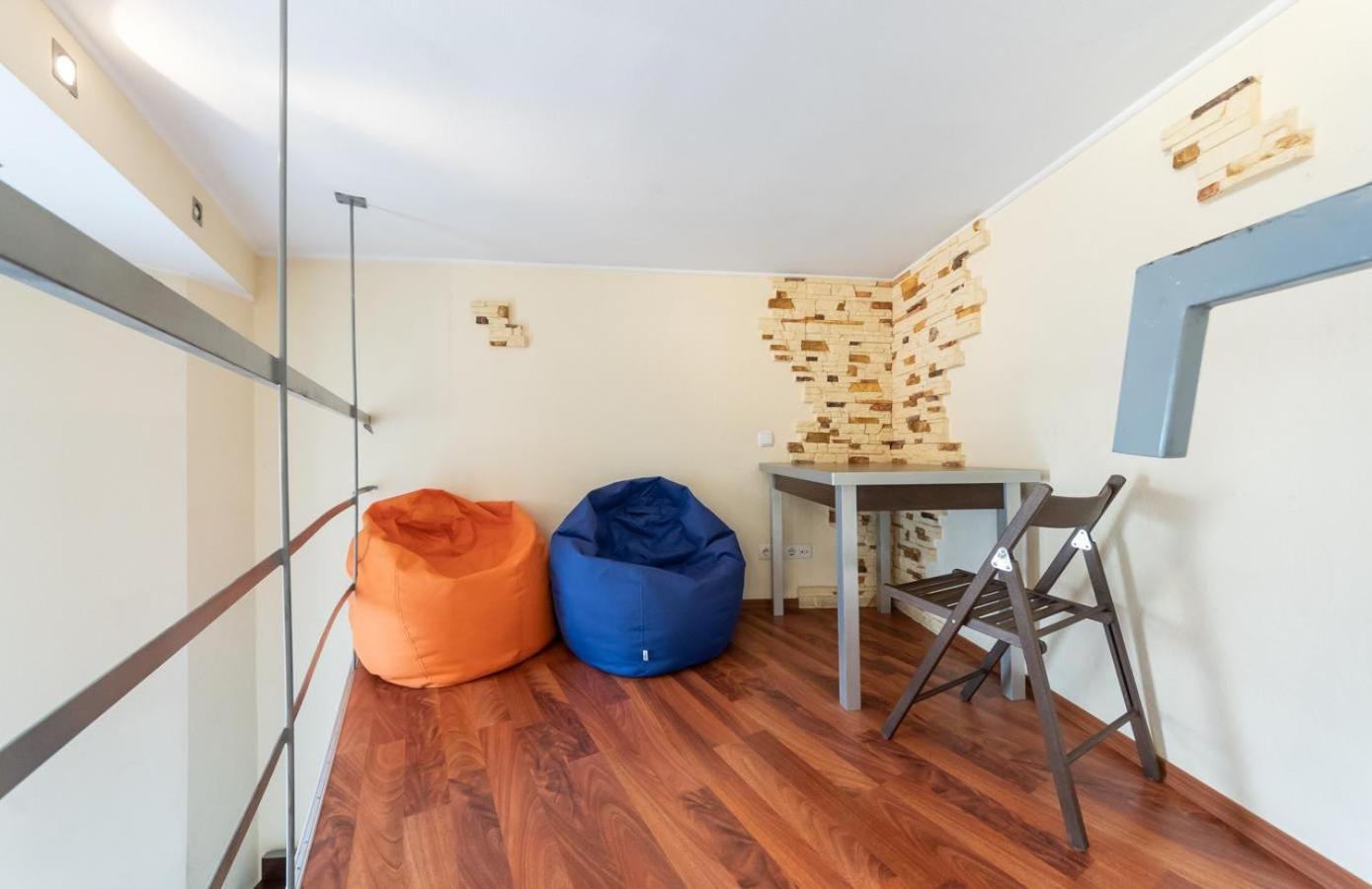 Comfortable Apartment On Mikhaylovskiy Lane Киев Екстериор снимка