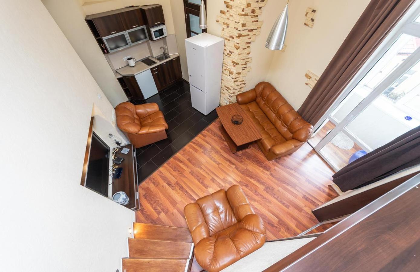 Comfortable Apartment On Mikhaylovskiy Lane Киев Екстериор снимка