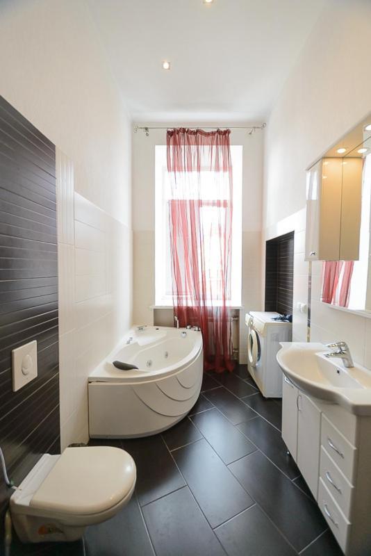 Comfortable Apartment On Mikhaylovskiy Lane Киев Екстериор снимка